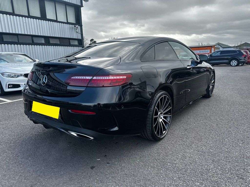 2022 MERCEDES-BENZ E 300 2022 MERCEDES-BENZ E 300