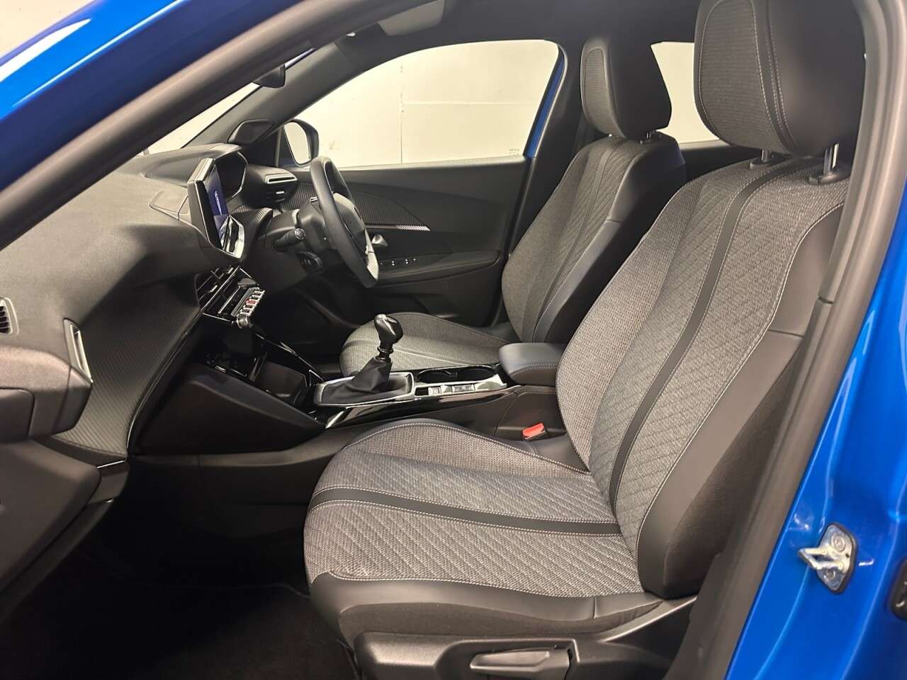 2024 PEUGEOT 2008 2024 PEUGEOT 2008