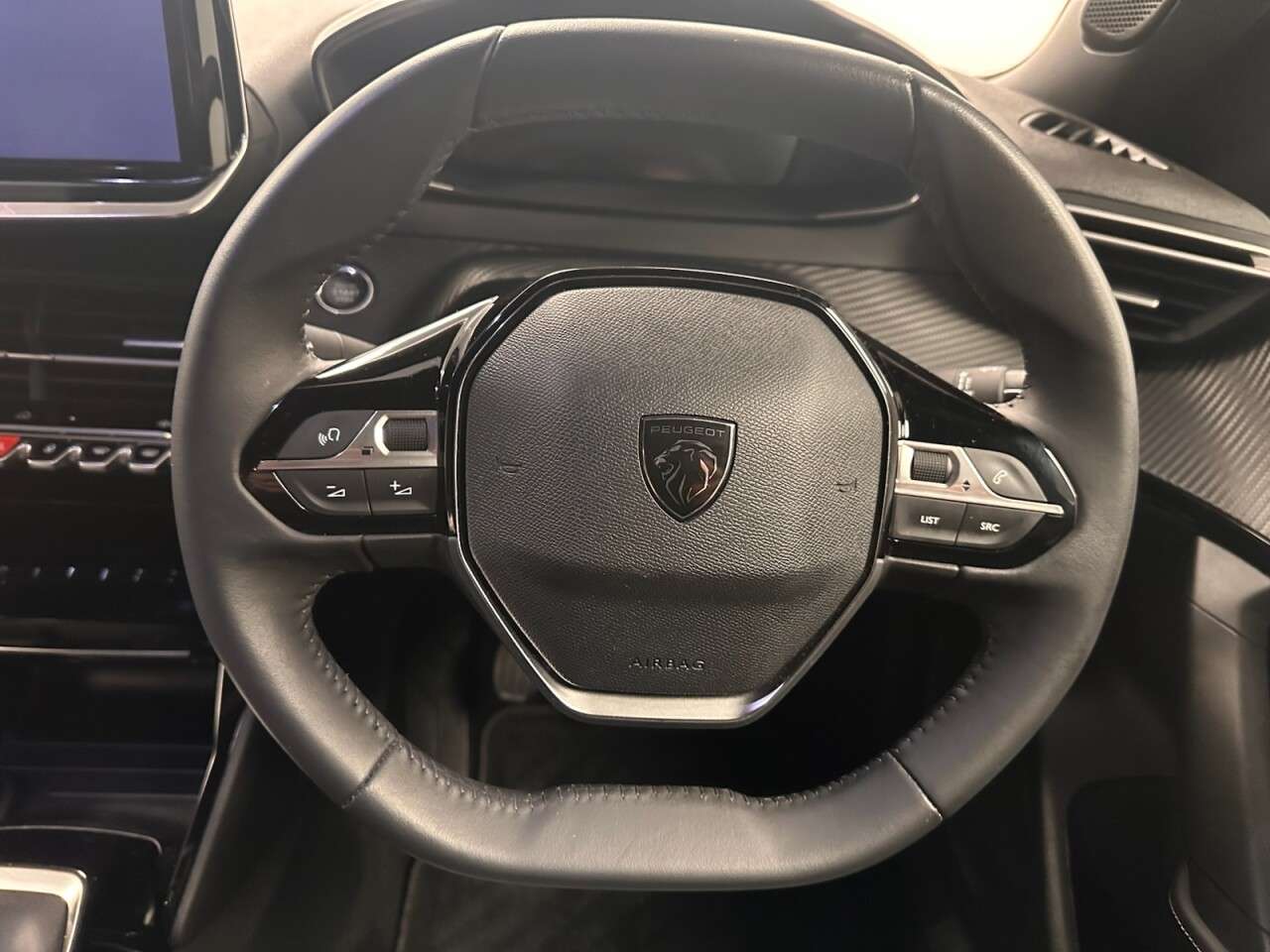 2024 PEUGEOT 2008 2024 PEUGEOT 2008