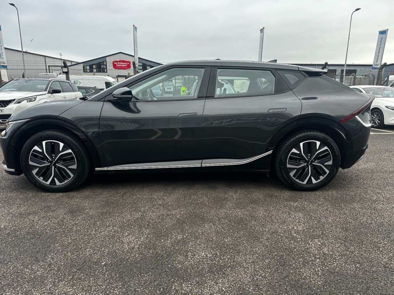 A 2021 KIA EV6 77.4kWh Air Hatchback 5dr Electric Auto (225 bhp) Reversing Camera, Sat Nav A 2021 KIA EV6 77.4kWh Air Hatchback 5dr Electric Auto (225 bhp) Reversing Camera, Sat Nav