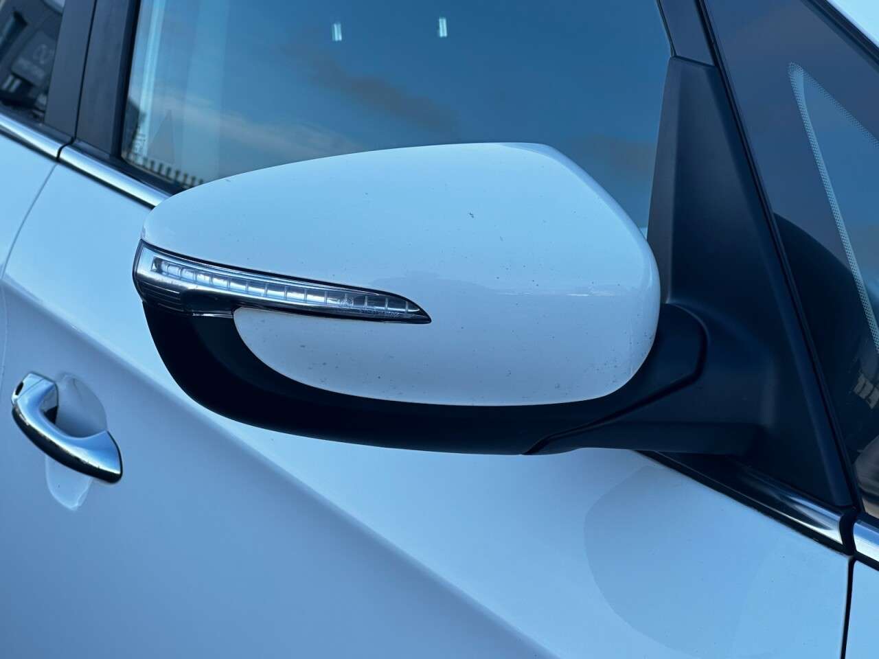 A 2017 KIA CARENS 1.6 GDi 2 MPV 5dr Petrol Manual Euro 6 (s/s) (133 bhp) Full Service History A 2017 KIA CARENS 1.6 GDi 2 MPV 5dr Petrol Manual Euro 6 (s/s) (133 bhp) Full Service History