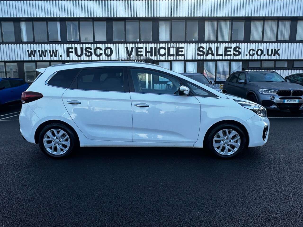 A 2017 KIA CARENS 1.6 GDi 2 MPV 5dr Petrol Manual Euro 6 (s/s) (133 bhp) Full Service History A 2017 KIA CARENS 1.6 GDi 2 MPV 5dr Petrol Manual Euro 6 (s/s) (133 bhp) Full Service History