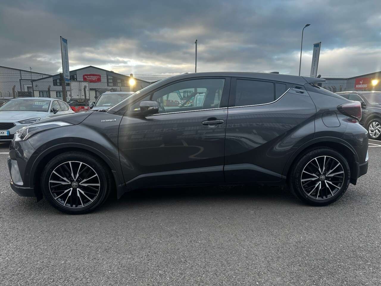 A 2019 TOYOTA C-HR 1.8 VVT-h Excel SUV 5dr Petrol Hybrid CVT Euro 6 (s/s) (122 ps) Front/Rear A 2019 TOYOTA C-HR 1.8 VVT-h Excel SUV 5dr Petrol Hybrid CVT Euro 6 (s/s) (122 ps) Front/Rear