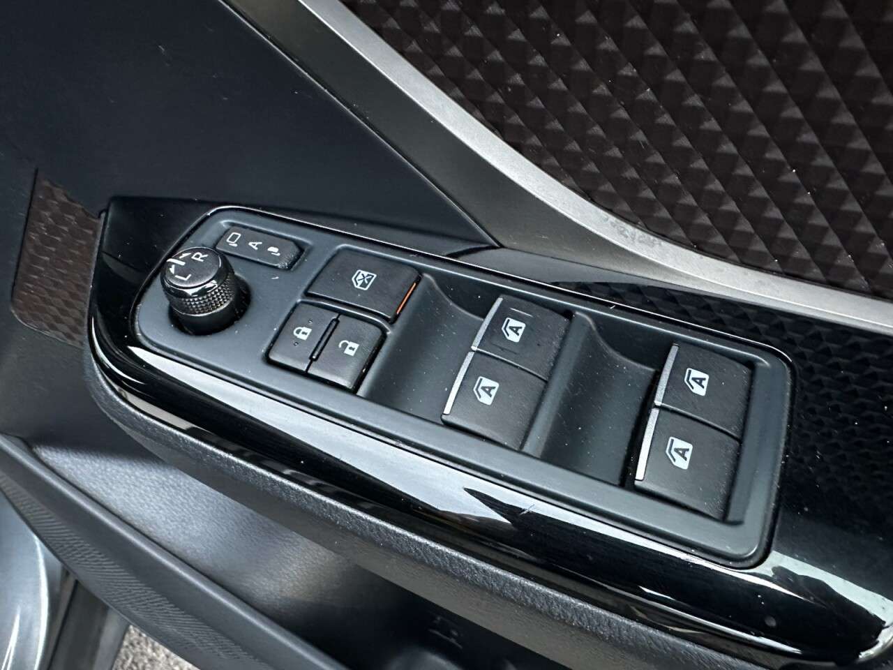 2019 TOYOTA C-HR 2019 TOYOTA C-HR