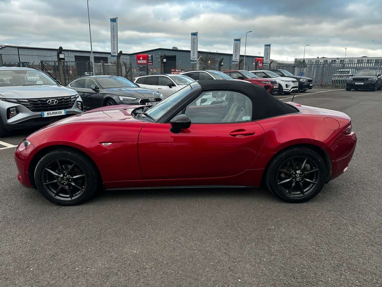 A 2016 MAZDA MX-5 1.5 SKYACTIV-G Sport Nav Convertible 2dr Petrol Manual Euro 6 (131 ps) SAT A 2016 MAZDA MX-5 1.5 SKYACTIV-G Sport Nav Convertible 2dr Petrol Manual Euro 6 (131 ps) SAT