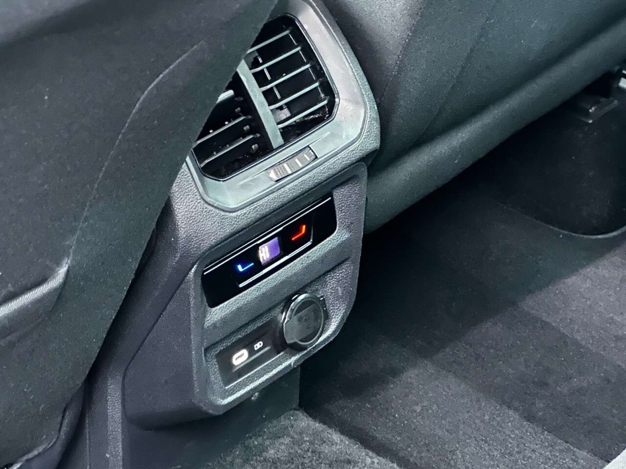 2022 VOLKSWAGEN TIGUAN 2022 VOLKSWAGEN TIGUAN