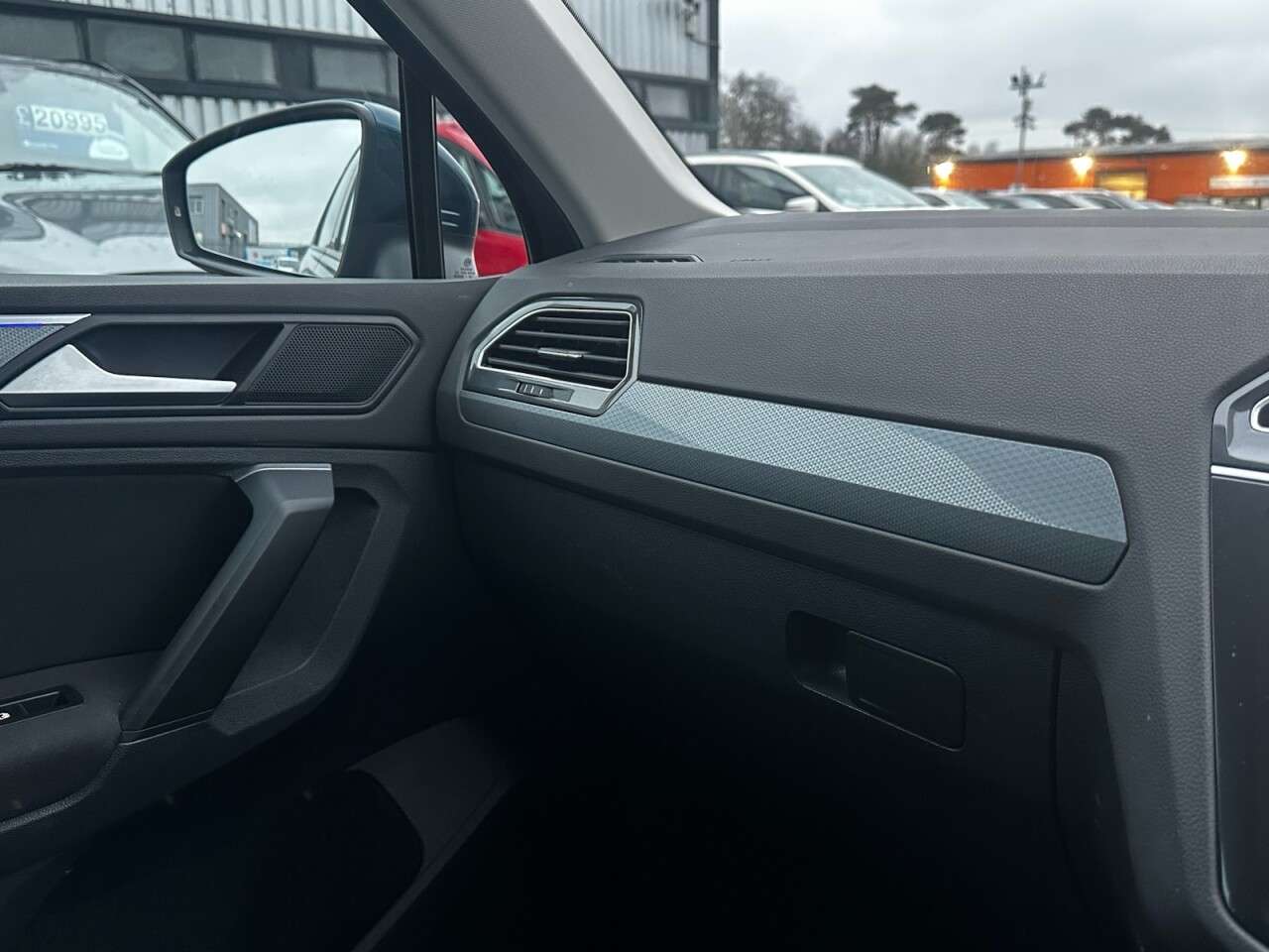 2022 VOLKSWAGEN TIGUAN 2022 VOLKSWAGEN TIGUAN