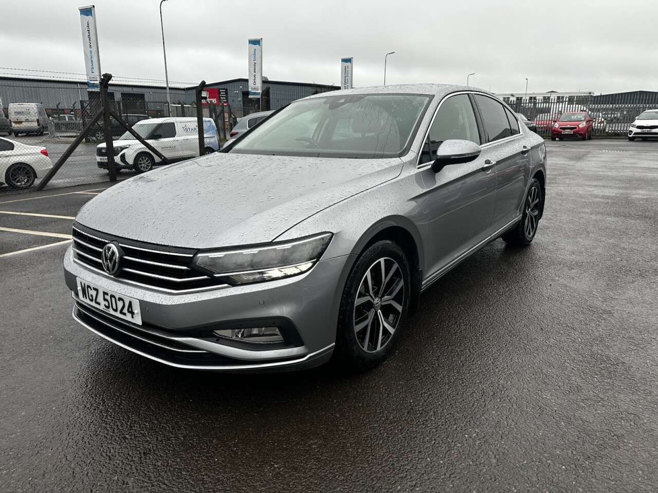 A 2020 VOLKSWAGEN PASSAT 2.0 TDI EVO SEL Saloon 4dr Diesel DSG Euro 6 (s/s) (150 ps) LEATHER INTERIO A 2020 VOLKSWAGEN PASSAT 2.0 TDI EVO SEL Saloon 4dr Diesel DSG Euro 6 (s/s) (150 ps) LEATHER INTERIO