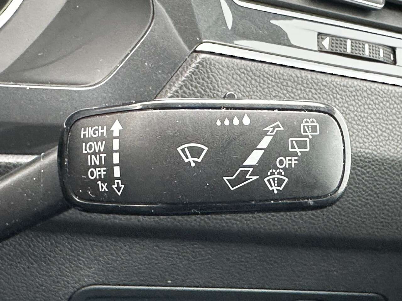 2019 VOLKSWAGEN TIGUAN 2019 VOLKSWAGEN TIGUAN