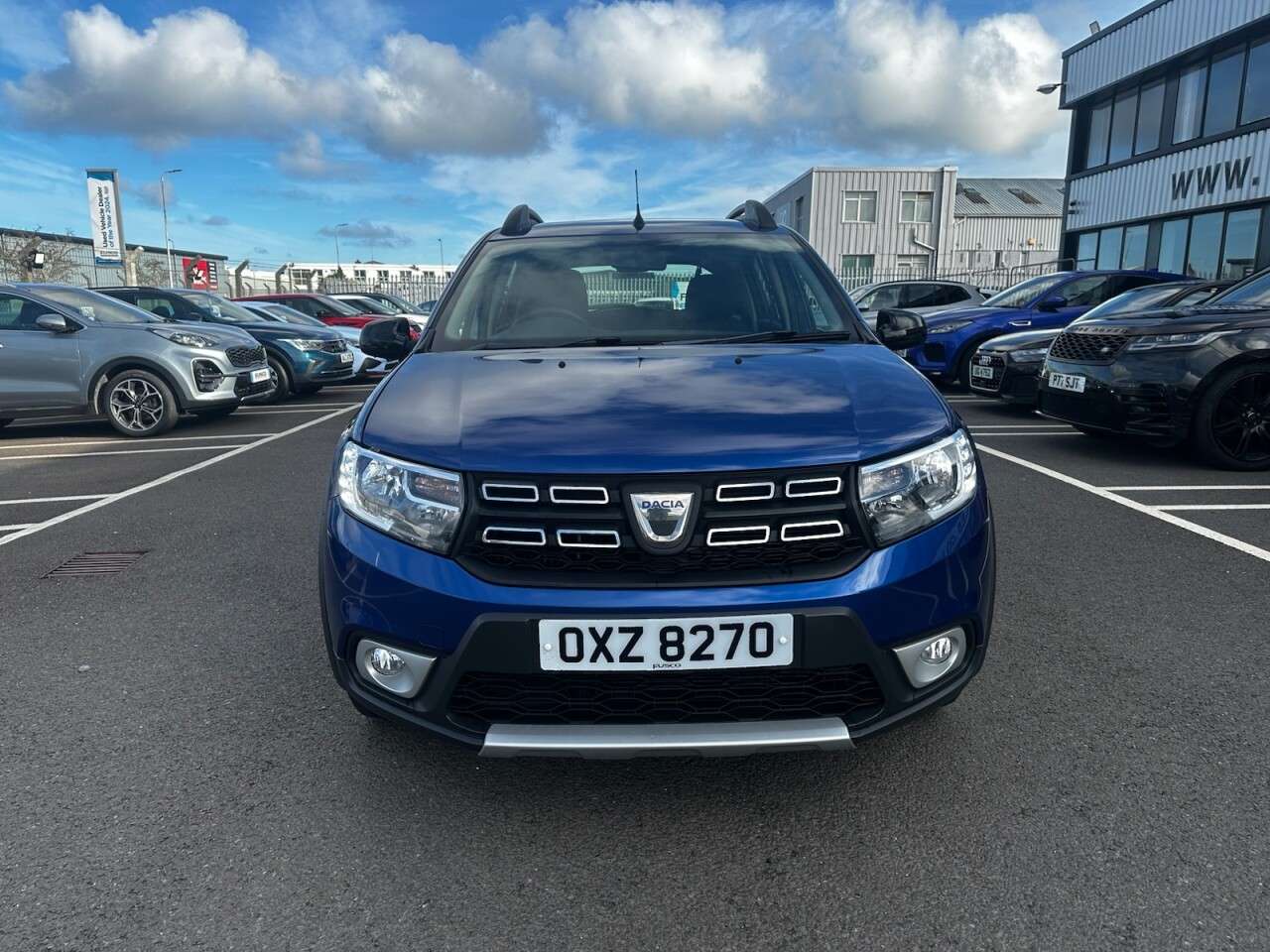A 2020 DACIA SANDERO STEPWAY 1.0 TCe SE Twenty Hatchback 5dr Bi Fuel Manual Euro 6 (s/s) (100 ps) Sat Na A 2020 DACIA SANDERO STEPWAY 1.0 TCe SE Twenty Hatchback 5dr Bi Fuel Manual Euro 6 (s/s) (100 ps) Sat Na