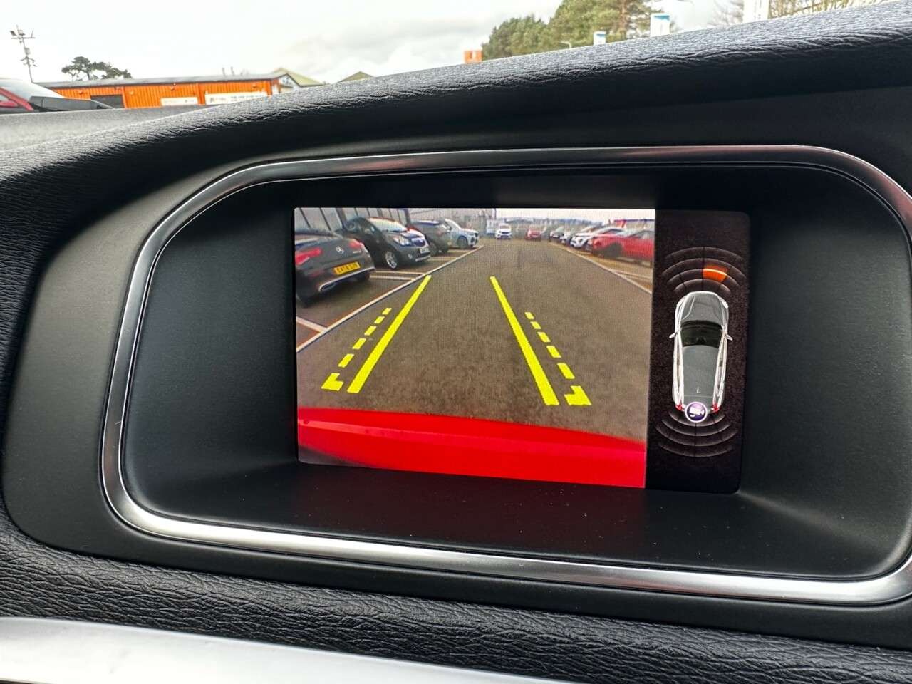 2018 VOLVO V40 2018 VOLVO V40