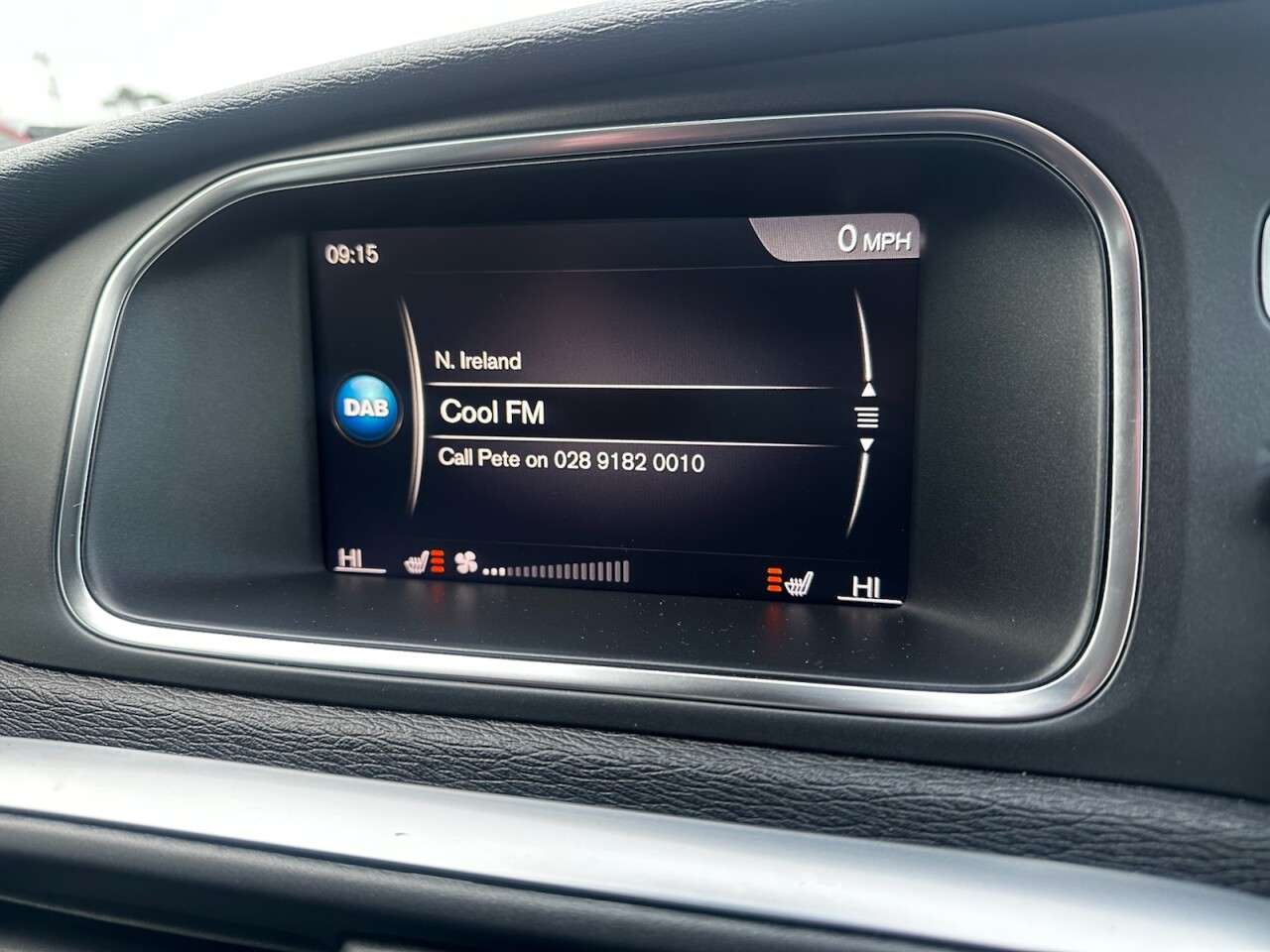 2018 VOLVO V40 2018 VOLVO V40