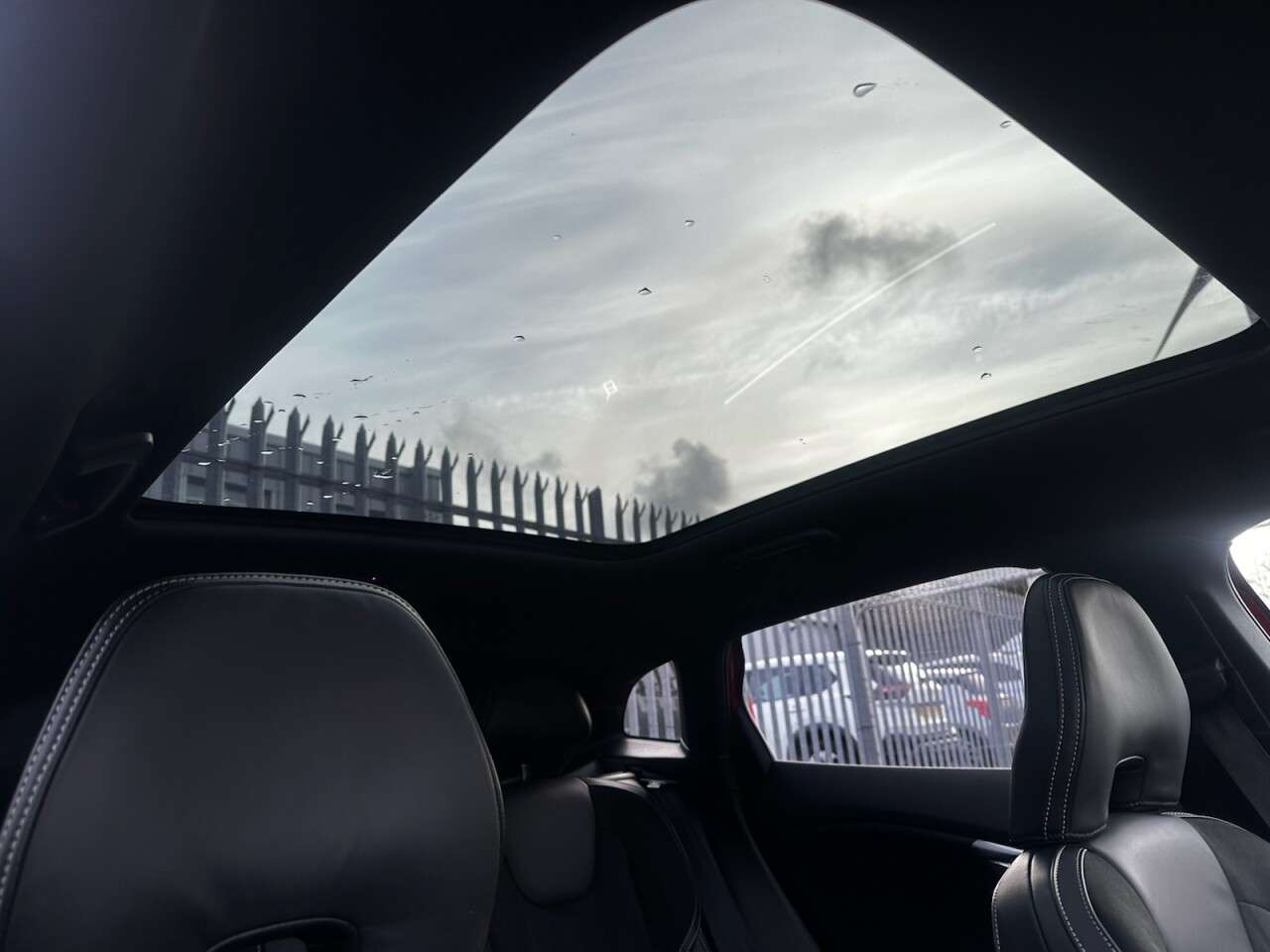 2018 VOLVO V40 2018 VOLVO V40