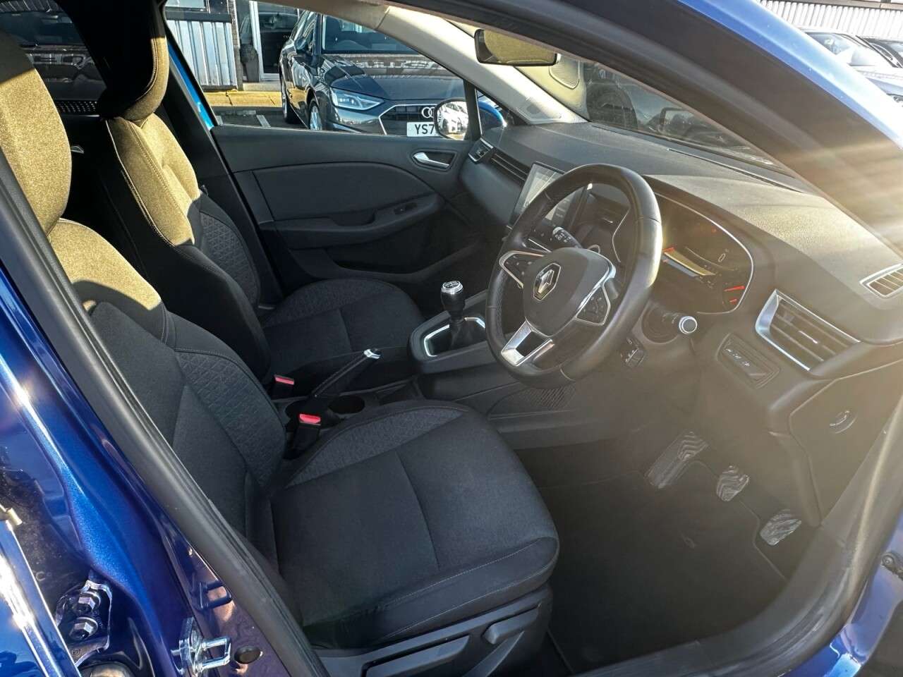 2020 RENAULT CLIO 2020 RENAULT CLIO