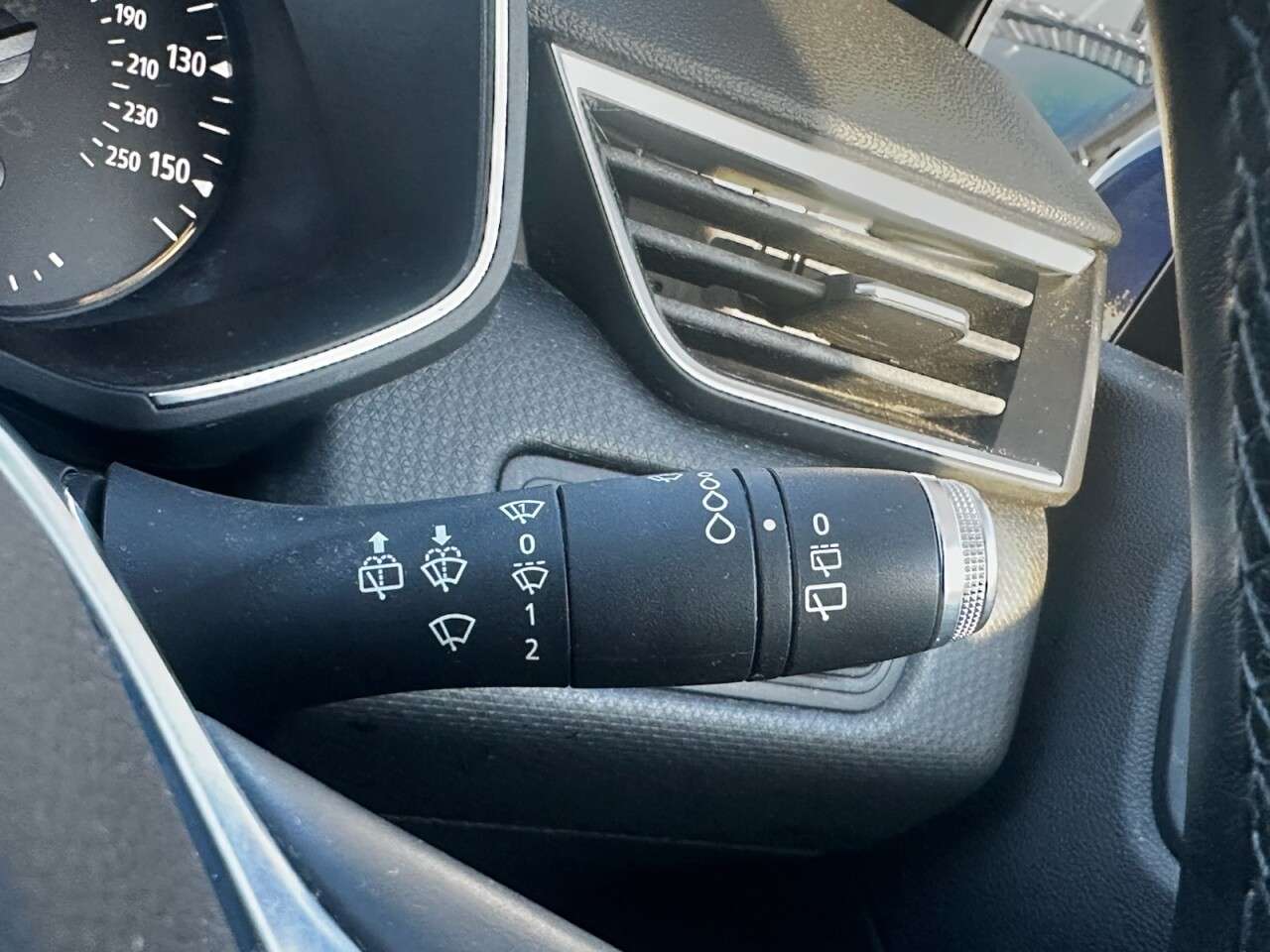 2020 RENAULT CLIO 2020 RENAULT CLIO