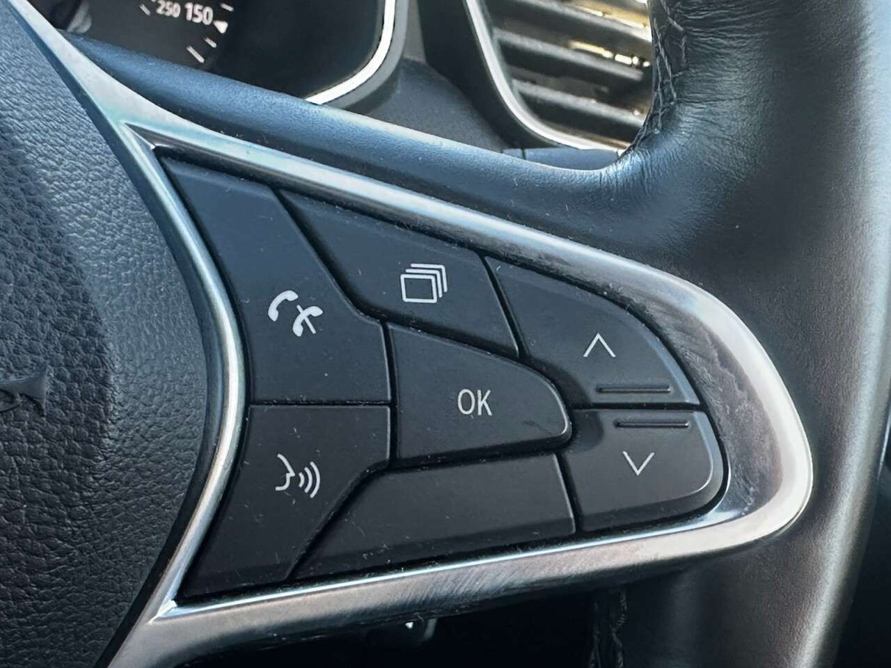 2020 RENAULT CLIO 2020 RENAULT CLIO