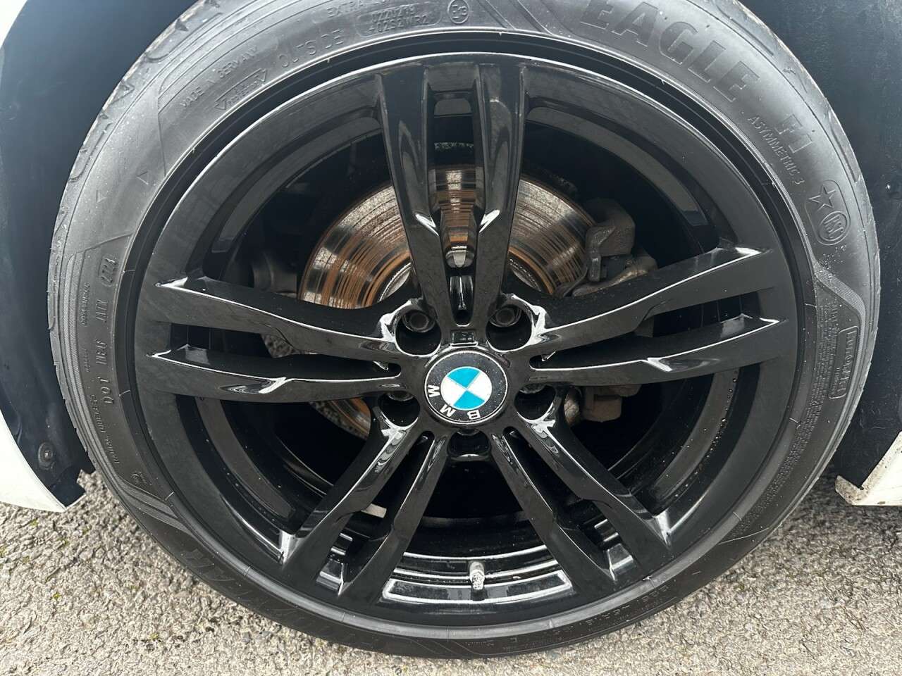 A 2017 BMW 3 SERIES 2.0 320d M Sport Touring 5dr Diesel Auto Euro 6 (s/s) (190 ps) Great Servic A 2017 BMW 3 SERIES 2.0 320d M Sport Touring 5dr Diesel Auto Euro 6 (s/s) (190 ps) Great Servic