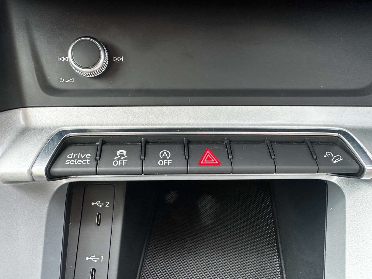 2021 AUDI Q3 2021 AUDI Q3