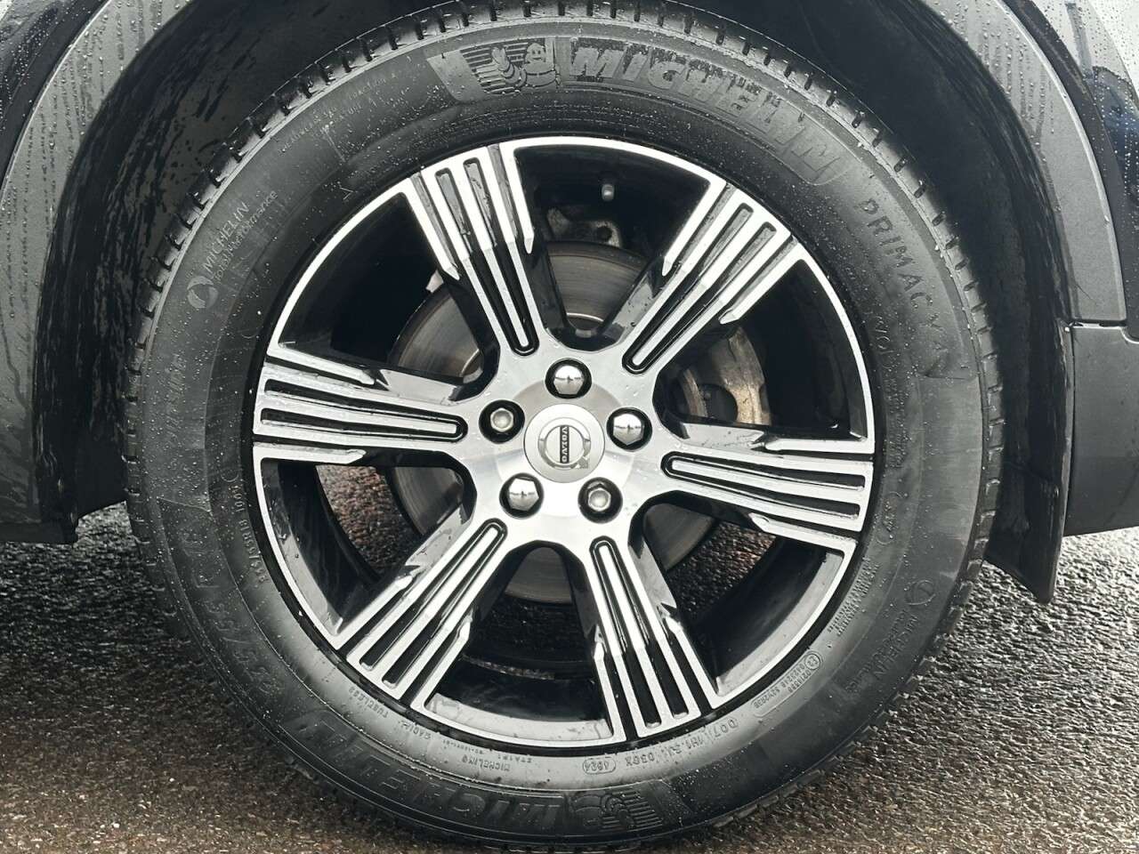 A 2019 VOLVO XC40 1.5 T3 Inscription SUV 5dr Petrol Manual Euro 6 (s/s) (163 ps) FULL SERVICE A 2019 VOLVO XC40 1.5 T3 Inscription SUV 5dr Petrol Manual Euro 6 (s/s) (163 ps) FULL SERVICE