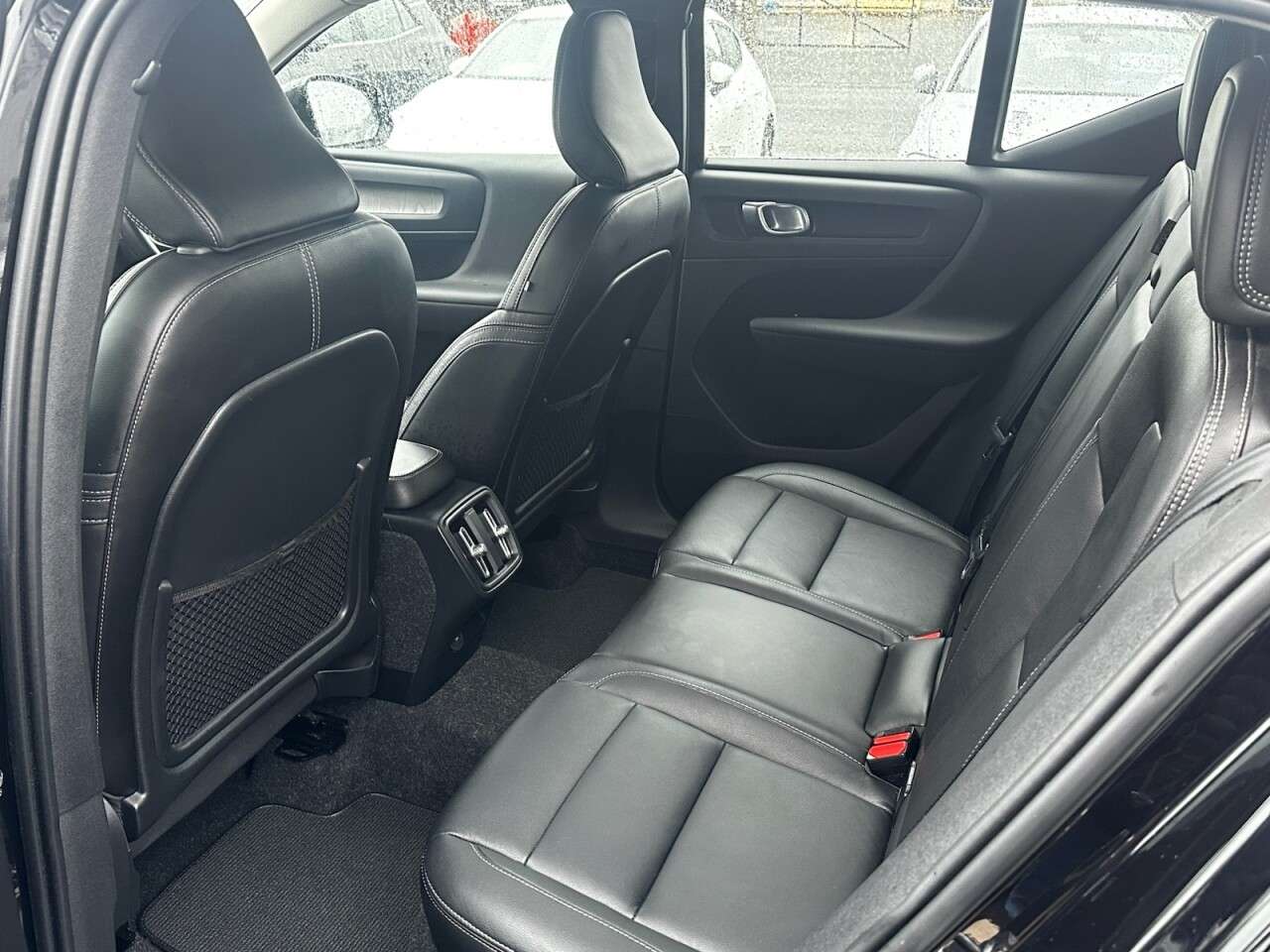 2019 VOLVO XC40 2019 VOLVO XC40