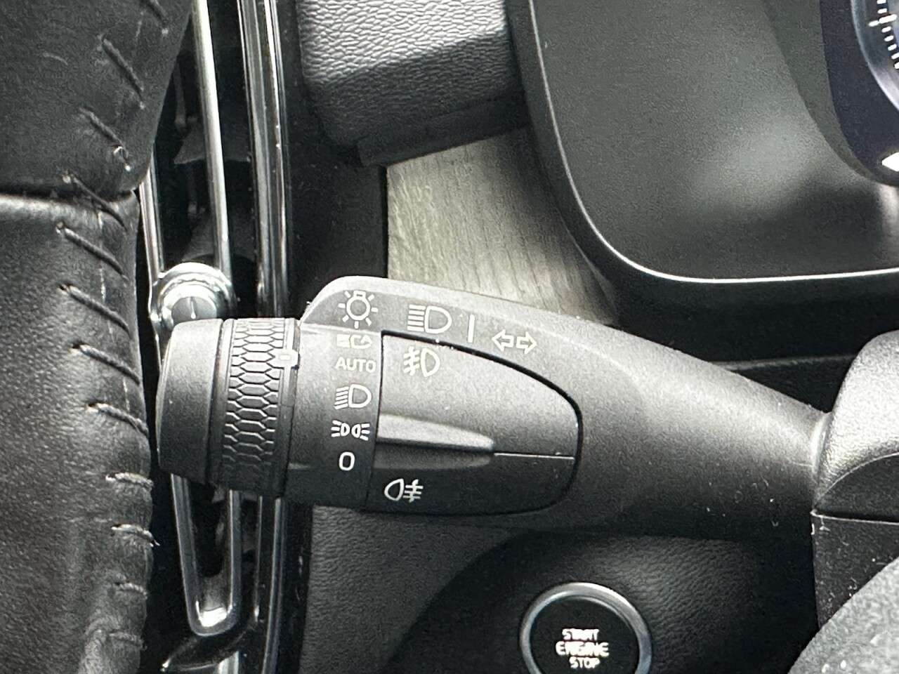 2019 VOLVO XC40 2019 VOLVO XC40