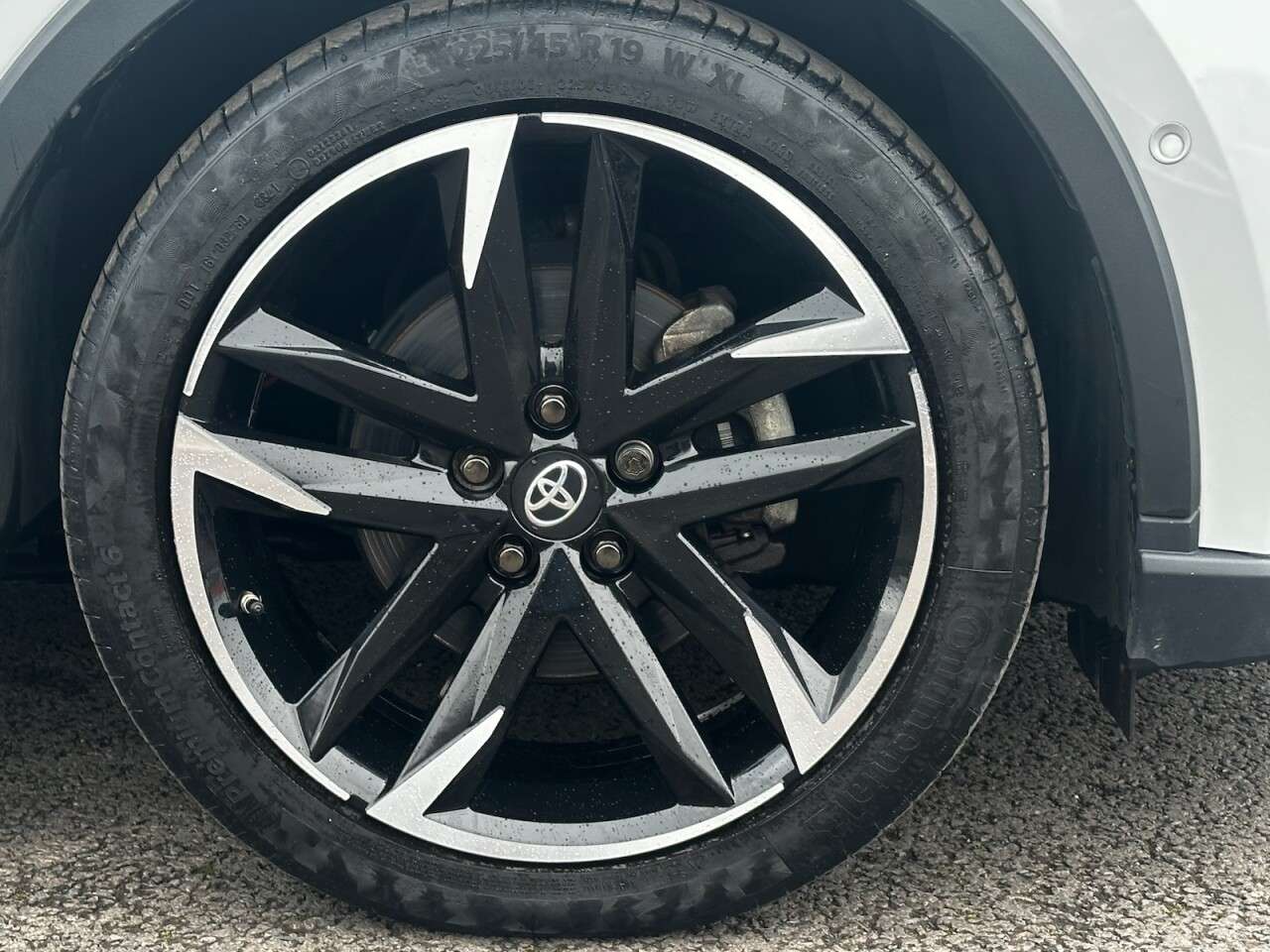 A 2021 TOYOTA C-HR 2.0 VVT-h GR SPORT SUV 5dr Petrol Hybrid CVT Euro 6 (s/s) (184 ps) SAT NAV, A 2021 TOYOTA C-HR 2.0 VVT-h GR SPORT SUV 5dr Petrol Hybrid CVT Euro 6 (s/s) (184 ps) SAT NAV,