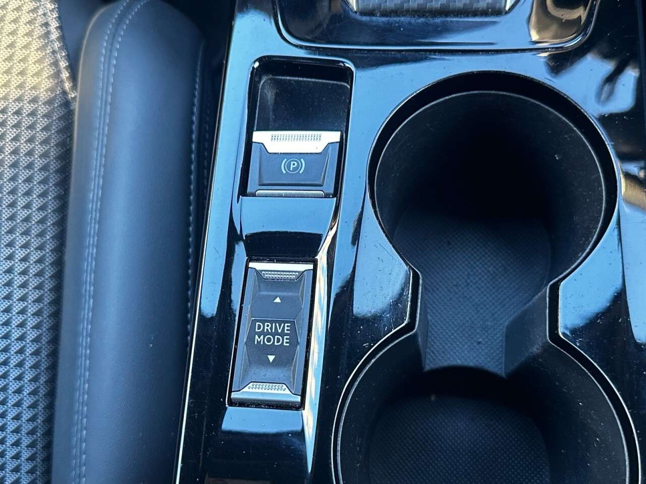 2023 PEUGEOT 2008 2023 PEUGEOT 2008