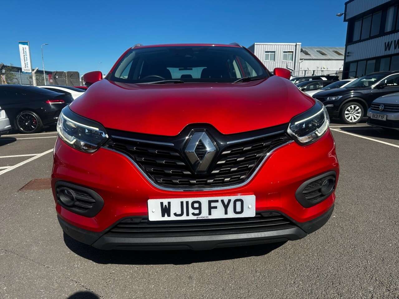 A 2019 RENAULT KADJAR 1.3 TCe Iconic SUV 5dr Petrol Manual Euro 6 (s/s) (160 ps) REVERSING CAMERA A 2019 RENAULT KADJAR 1.3 TCe Iconic SUV 5dr Petrol Manual Euro 6 (s/s) (160 ps) REVERSING CAMERA
