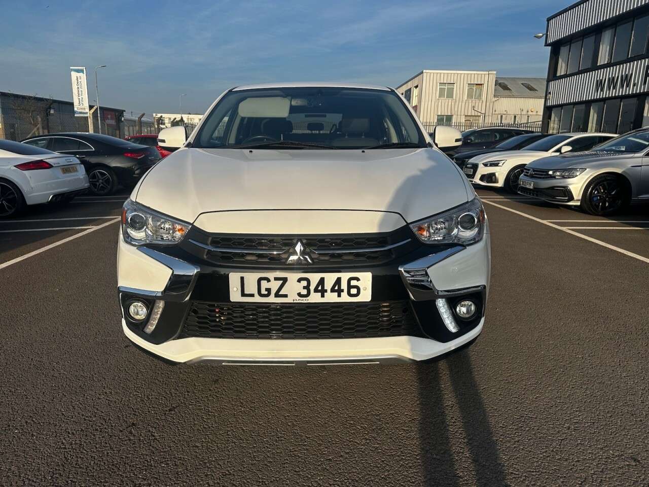 A 2018 MITSUBISHI ASX 1.6 Juro SUV 5dr Petrol Manual Euro 6 (117 ps) FULL SERVICE HISTORY, HALF L A 2018 MITSUBISHI ASX 1.6 Juro SUV 5dr Petrol Manual Euro 6 (117 ps) FULL SERVICE HISTORY, HALF L