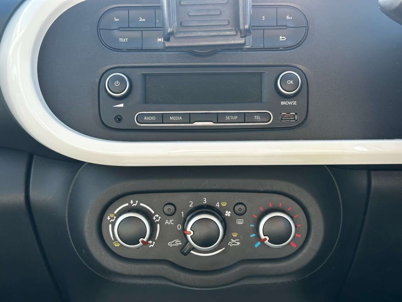 2017 RENAULT TWINGO 2017 RENAULT TWINGO