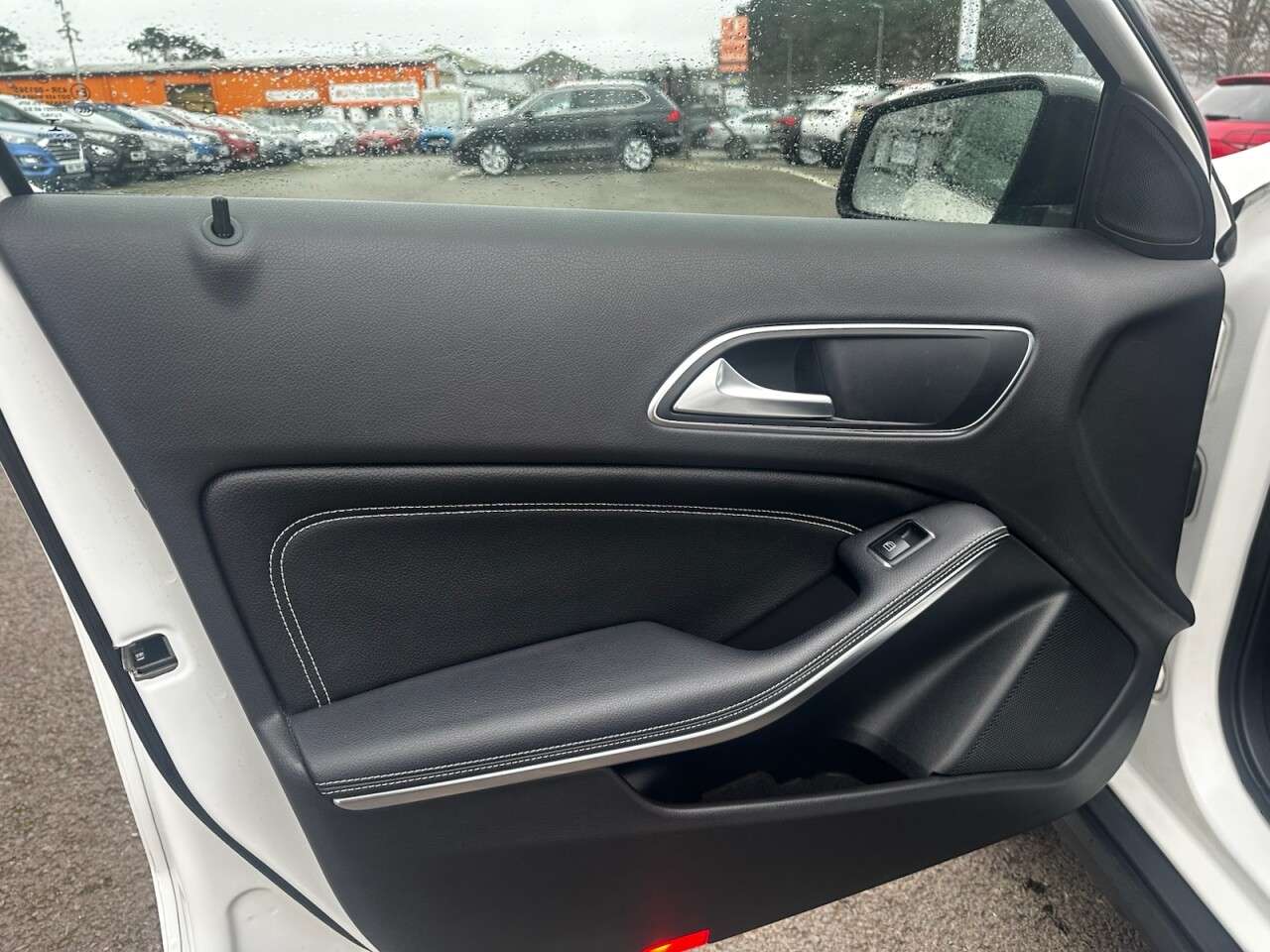 2018 MERCEDES-BENZ 180 2018 MERCEDES-BENZ 180