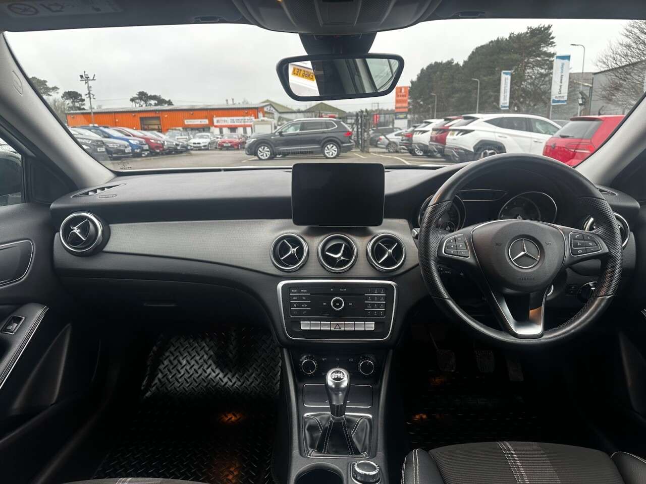 2018 MERCEDES-BENZ 180 2018 MERCEDES-BENZ 180