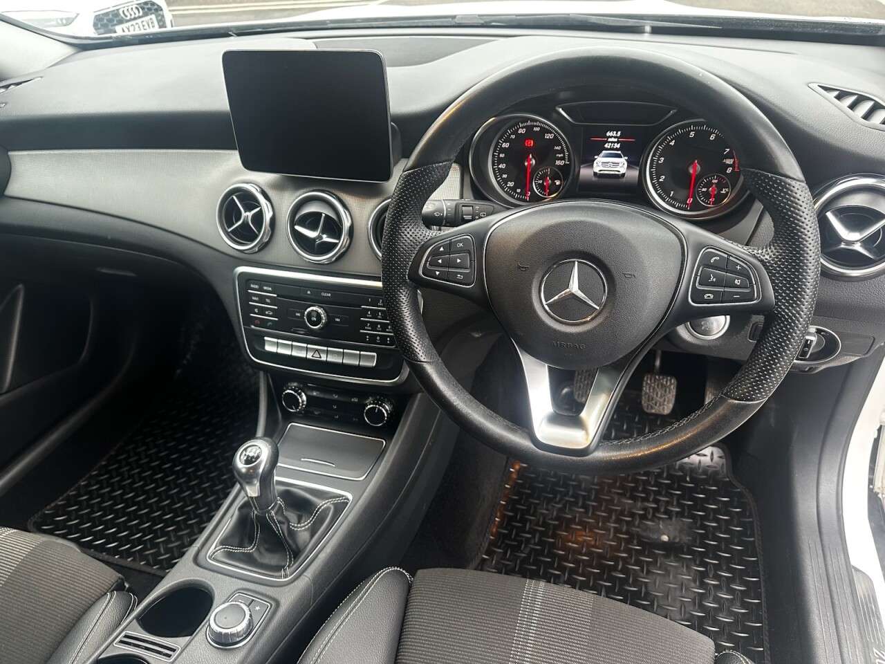 2018 MERCEDES-BENZ 180 2018 MERCEDES-BENZ 180