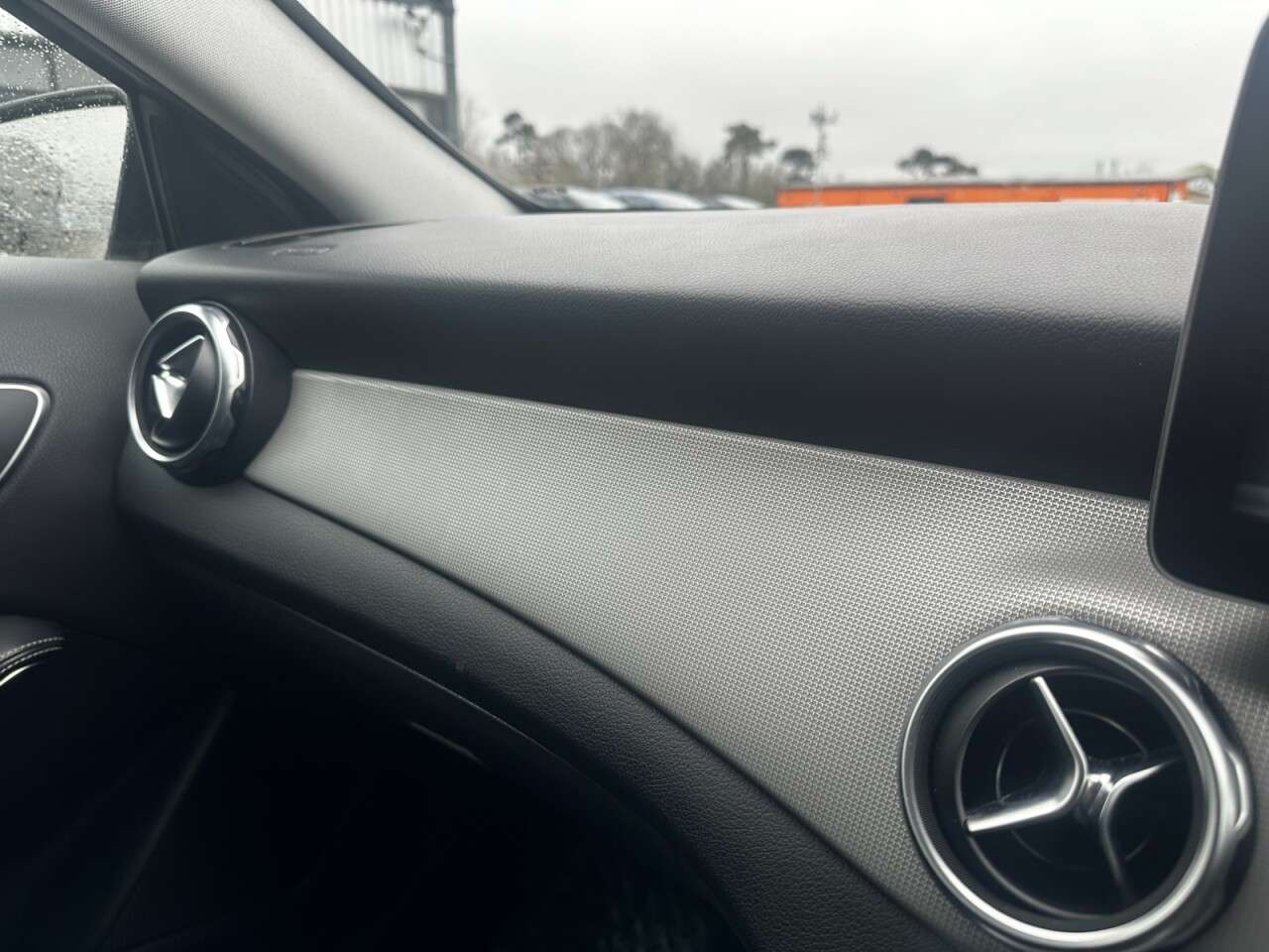 2018 MERCEDES-BENZ 180 2018 MERCEDES-BENZ 180