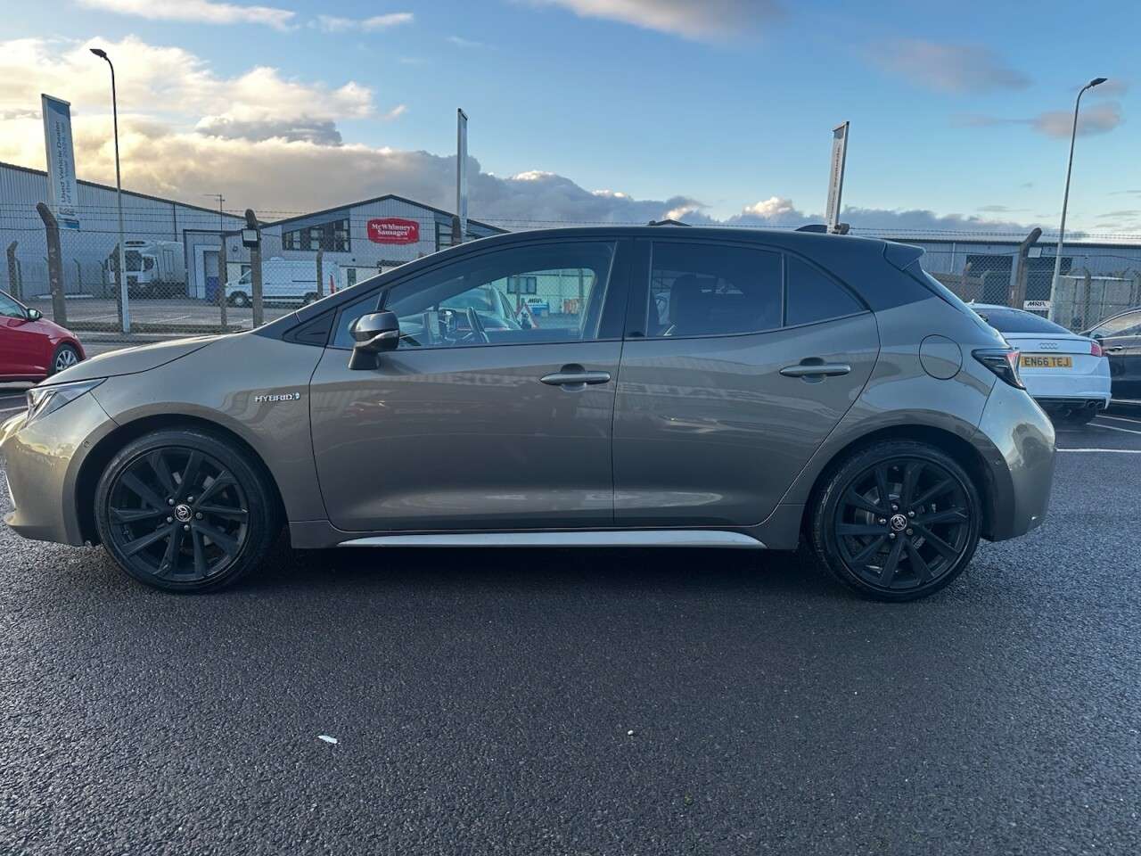 A 2020 TOYOTA COROLLA 2.0 VVT-h Excel Hatchback 5dr Petrol Hybrid CVT Euro 6 (s/s) (184 ps) FULL A 2020 TOYOTA COROLLA 2.0 VVT-h Excel Hatchback 5dr Petrol Hybrid CVT Euro 6 (s/s) (184 ps) FULL