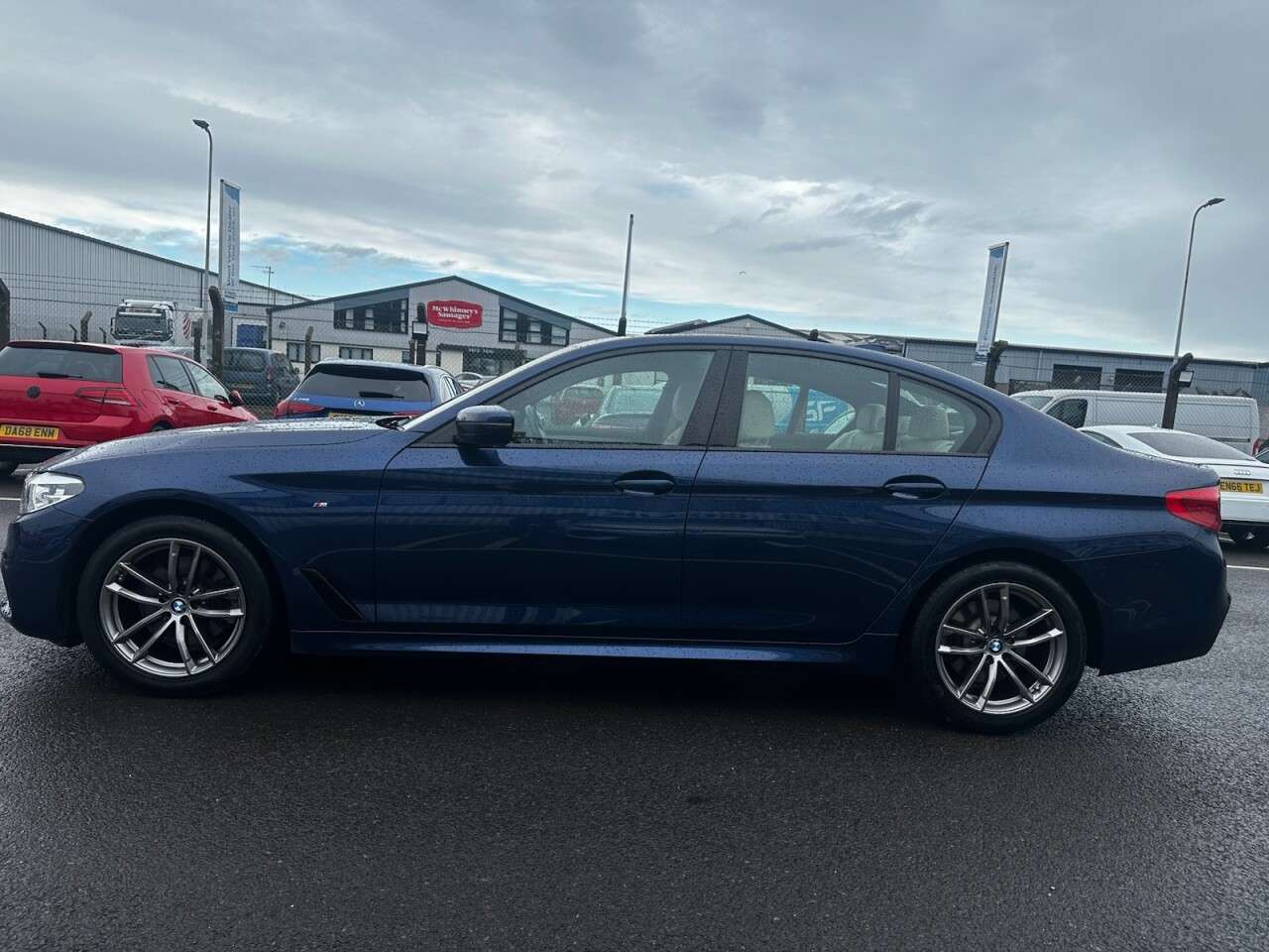 A 2019 BMW 5 SERIES 2.0 520d M Sport Saloon 4dr Diesel Auto Euro 6 (s/s) (190 ps) LEATHER INTER A 2019 BMW 5 SERIES 2.0 520d M Sport Saloon 4dr Diesel Auto Euro 6 (s/s) (190 ps) LEATHER INTER
