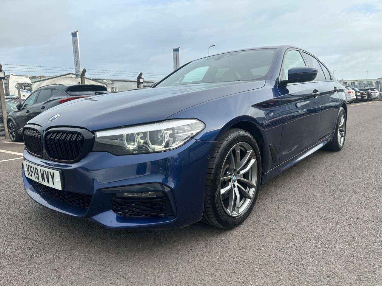 A 2019 BMW 5 SERIES 2.0 520d M Sport Saloon 4dr Diesel Auto Euro 6 (s/s) (190 ps) LEATHER INTER A 2019 BMW 5 SERIES 2.0 520d M Sport Saloon 4dr Diesel Auto Euro 6 (s/s) (190 ps) LEATHER INTER