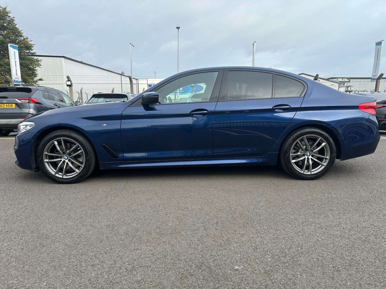 A 2019 BMW 5 SERIES 2.0 520d M Sport Saloon 4dr Diesel Auto Euro 6 (s/s) (190 ps) LEATHER INTER A 2019 BMW 5 SERIES 2.0 520d M Sport Saloon 4dr Diesel Auto Euro 6 (s/s) (190 ps) LEATHER INTER