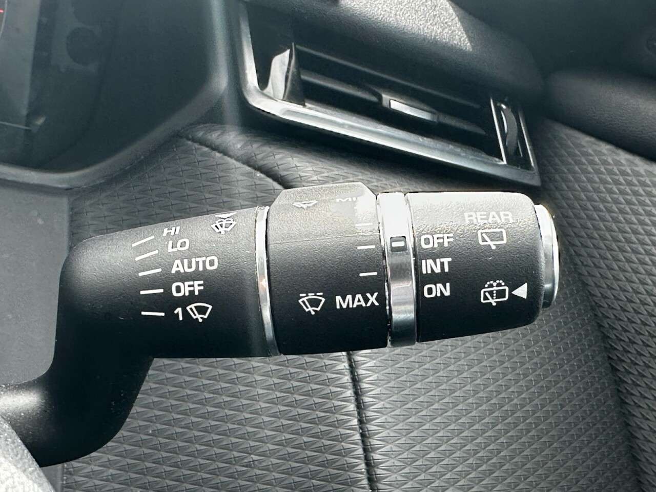 2020 LAND ROVER RANGE ROVER VELAR 2020 LAND ROVER RANGE ROVER VELAR