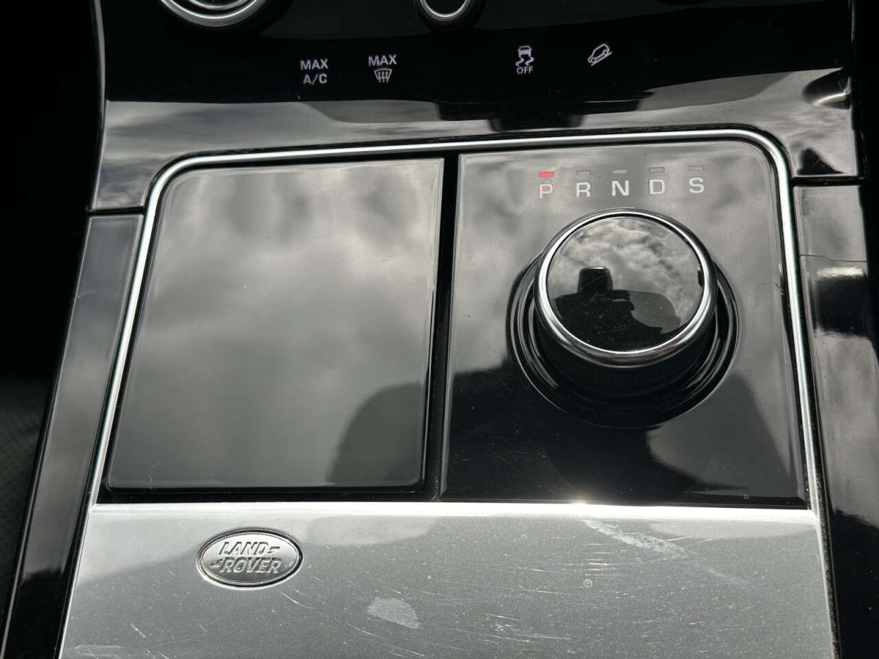 2020 LAND ROVER RANGE ROVER VELAR 2020 LAND ROVER RANGE ROVER VELAR
