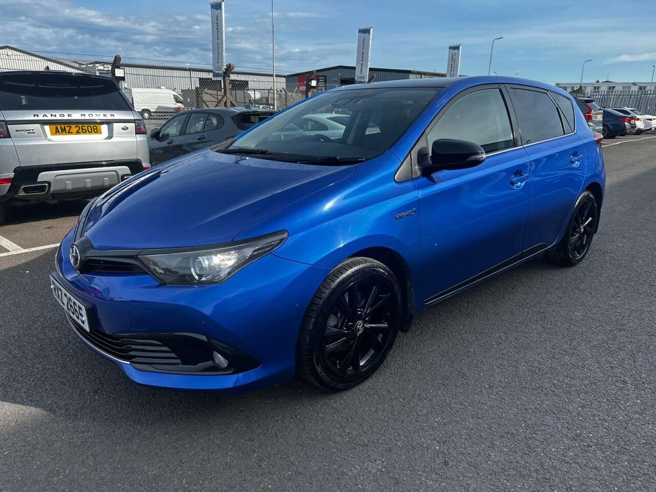 A 2018 TOYOTA AURIS 1.8 VVT-h Design Hatchback 5dr Petrol Hybrid CVT Euro 6 (s/s) (136 ps) GOOD A 2018 TOYOTA AURIS 1.8 VVT-h Design Hatchback 5dr Petrol Hybrid CVT Euro 6 (s/s) (136 ps) GOOD