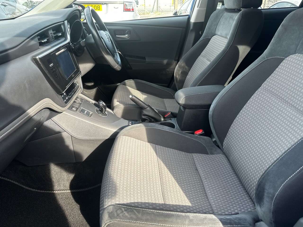 2018 TOYOTA AURIS 2018 TOYOTA AURIS