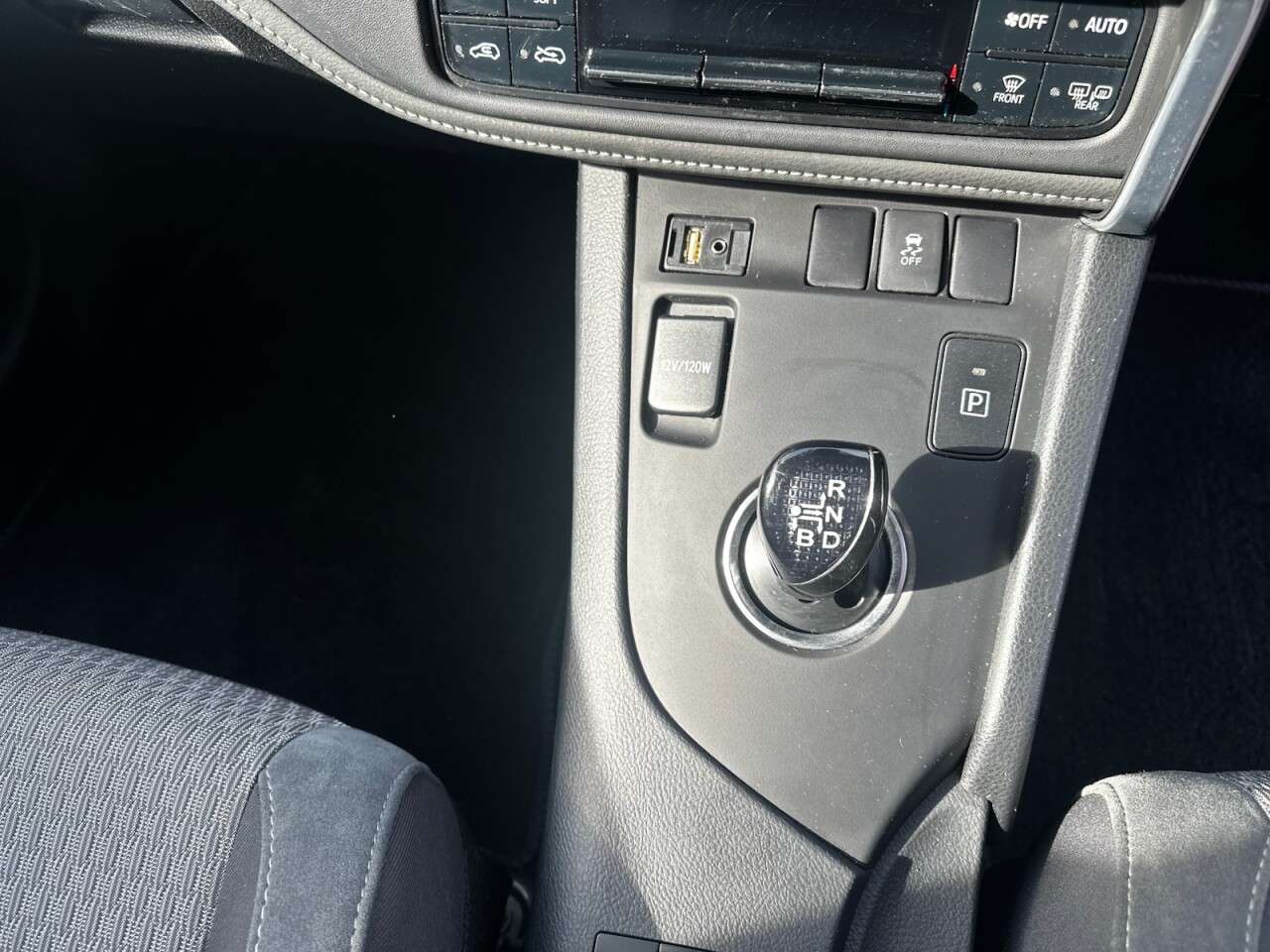 2018 TOYOTA AURIS 2018 TOYOTA AURIS
