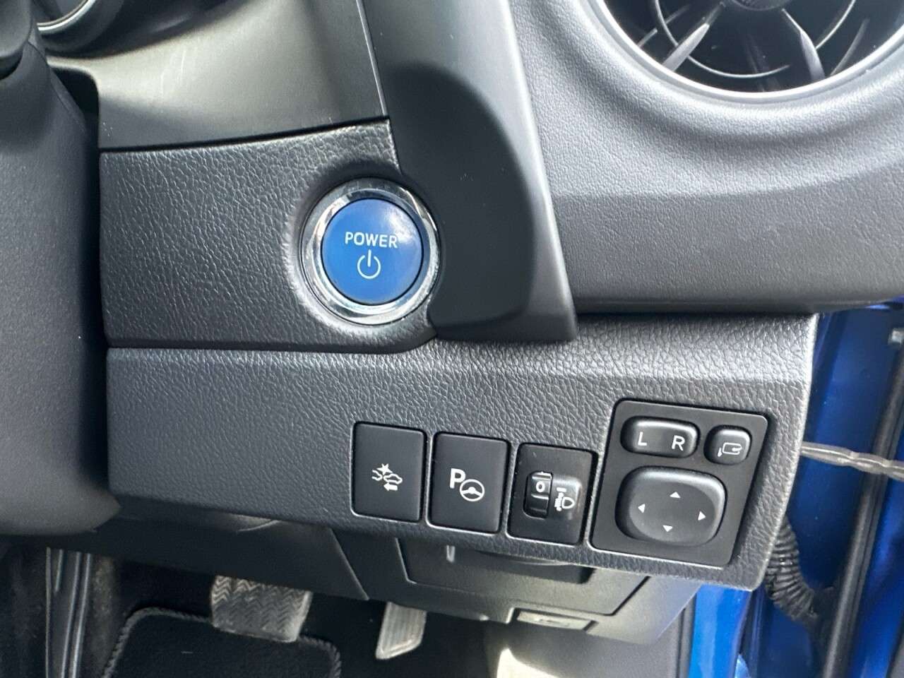 2018 TOYOTA AURIS 2018 TOYOTA AURIS