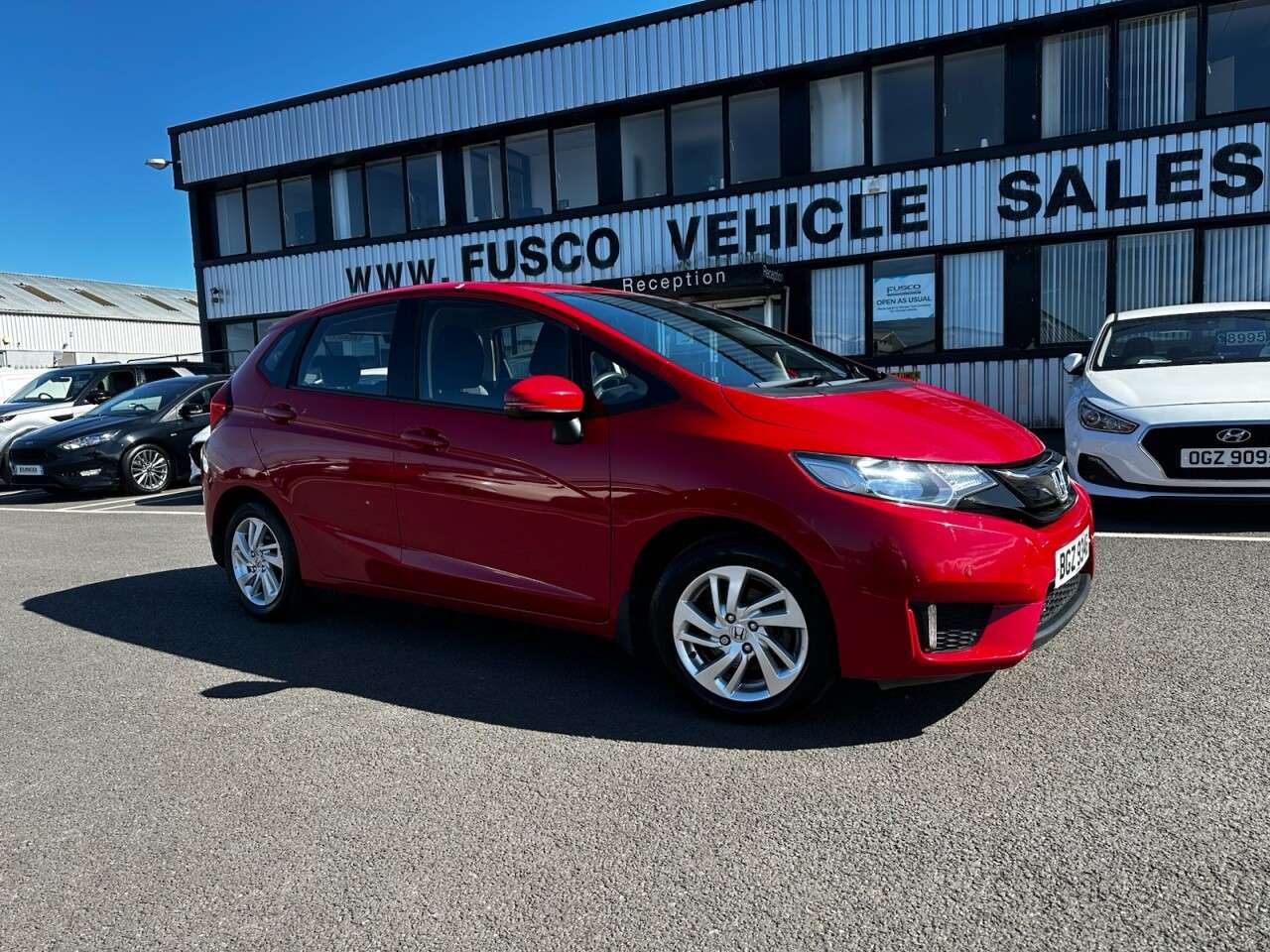 A 2016 HONDA JAZZ 1.3 i-VTEC SE Hatchback 5dr Petrol Manual Euro 6 (s/s) (102 ps) REVERSING S A 2016 HONDA JAZZ 1.3 i-VTEC SE Hatchback 5dr Petrol Manual Euro 6 (s/s) (102 ps) REVERSING S