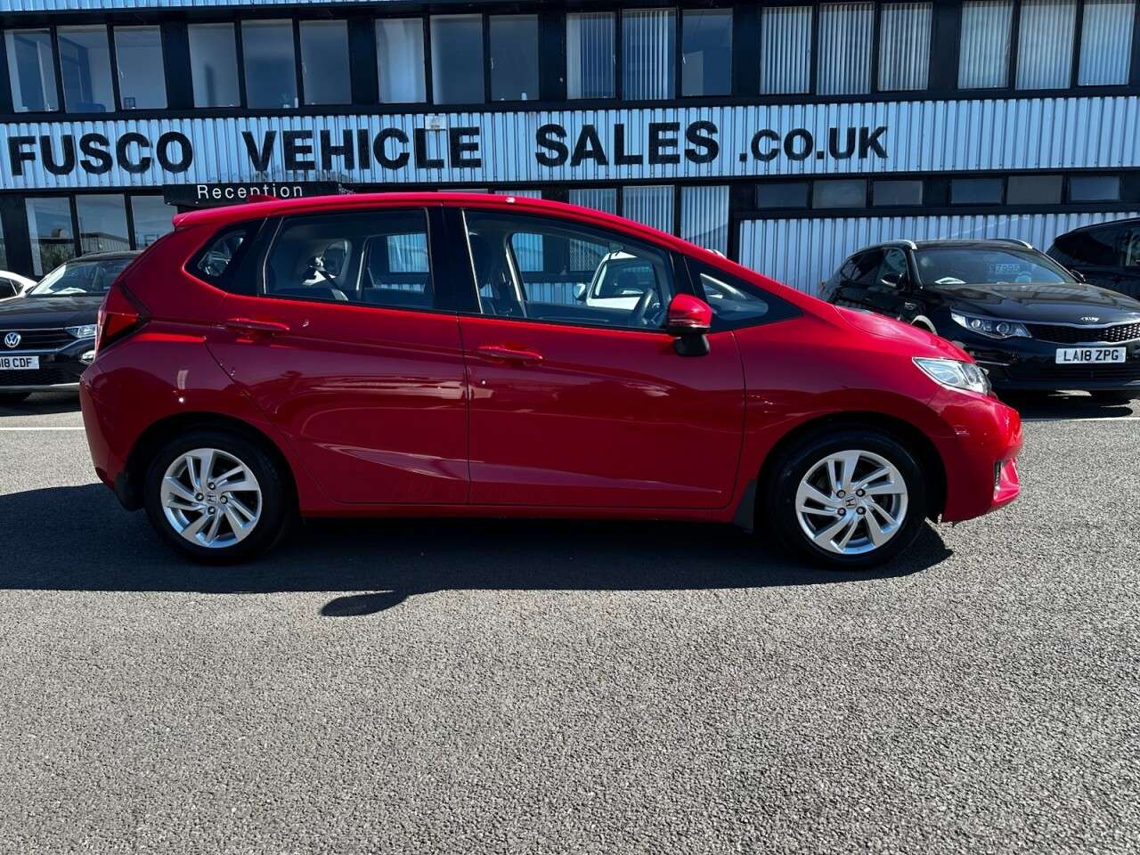 A 2016 HONDA JAZZ 1.3 i-VTEC SE Hatchback 5dr Petrol Manual Euro 6 (s/s) (102 ps) REVERSING S A 2016 HONDA JAZZ 1.3 i-VTEC SE Hatchback 5dr Petrol Manual Euro 6 (s/s) (102 ps) REVERSING S