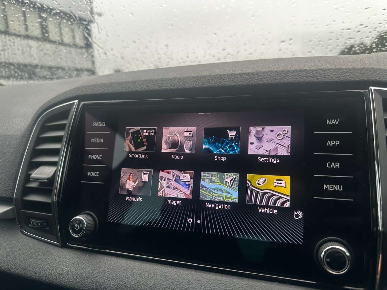 2021 SKODA KAROQ 2021 SKODA KAROQ