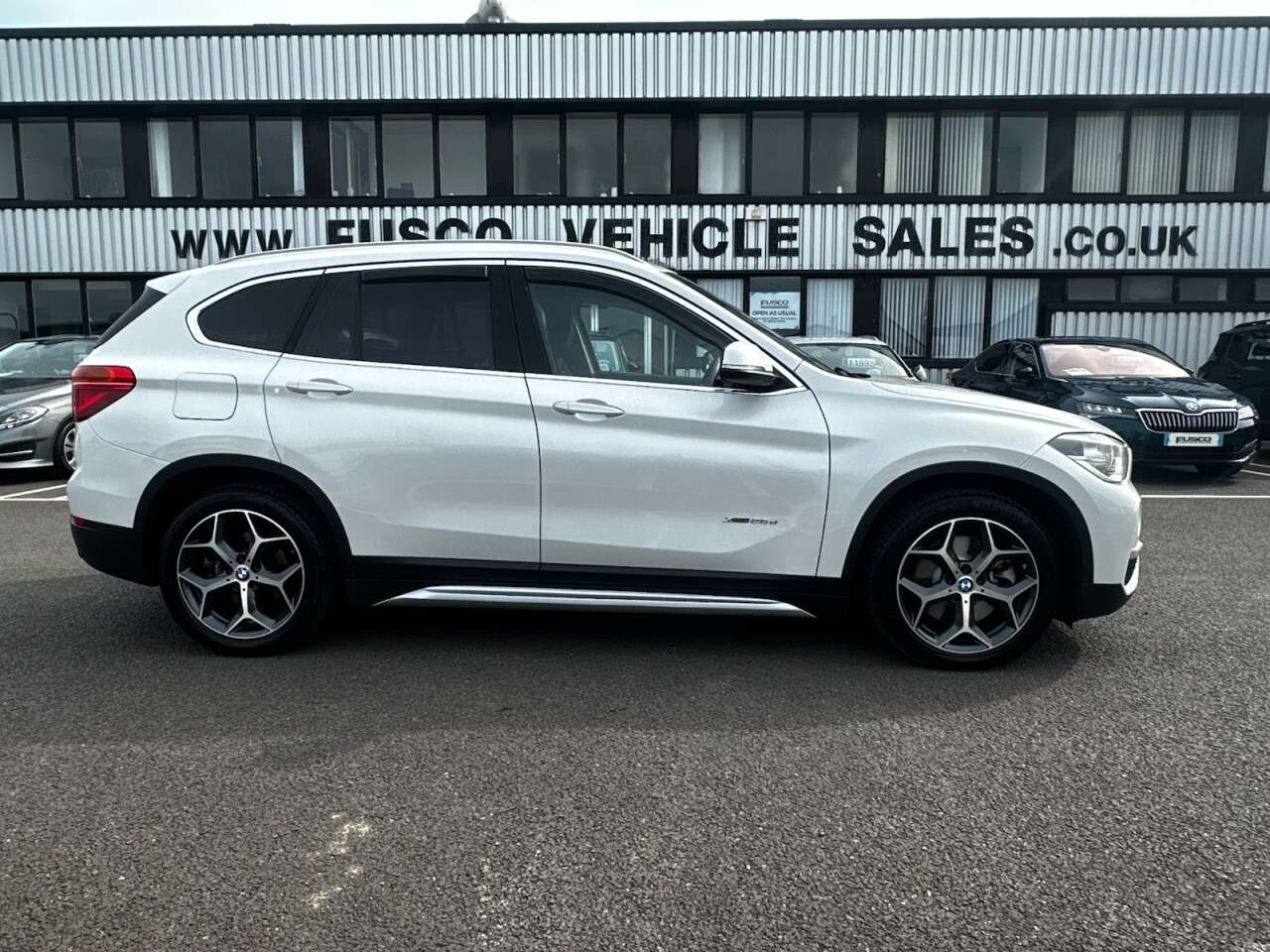 A 2017 BMW X1 2.0 25d xLine SUV 5dr Diesel Auto xDrive Euro 6 (s/s) (231 ps) LEATHER INTE A 2017 BMW X1 2.0 25d xLine SUV 5dr Diesel Auto xDrive Euro 6 (s/s) (231 ps) LEATHER INTE