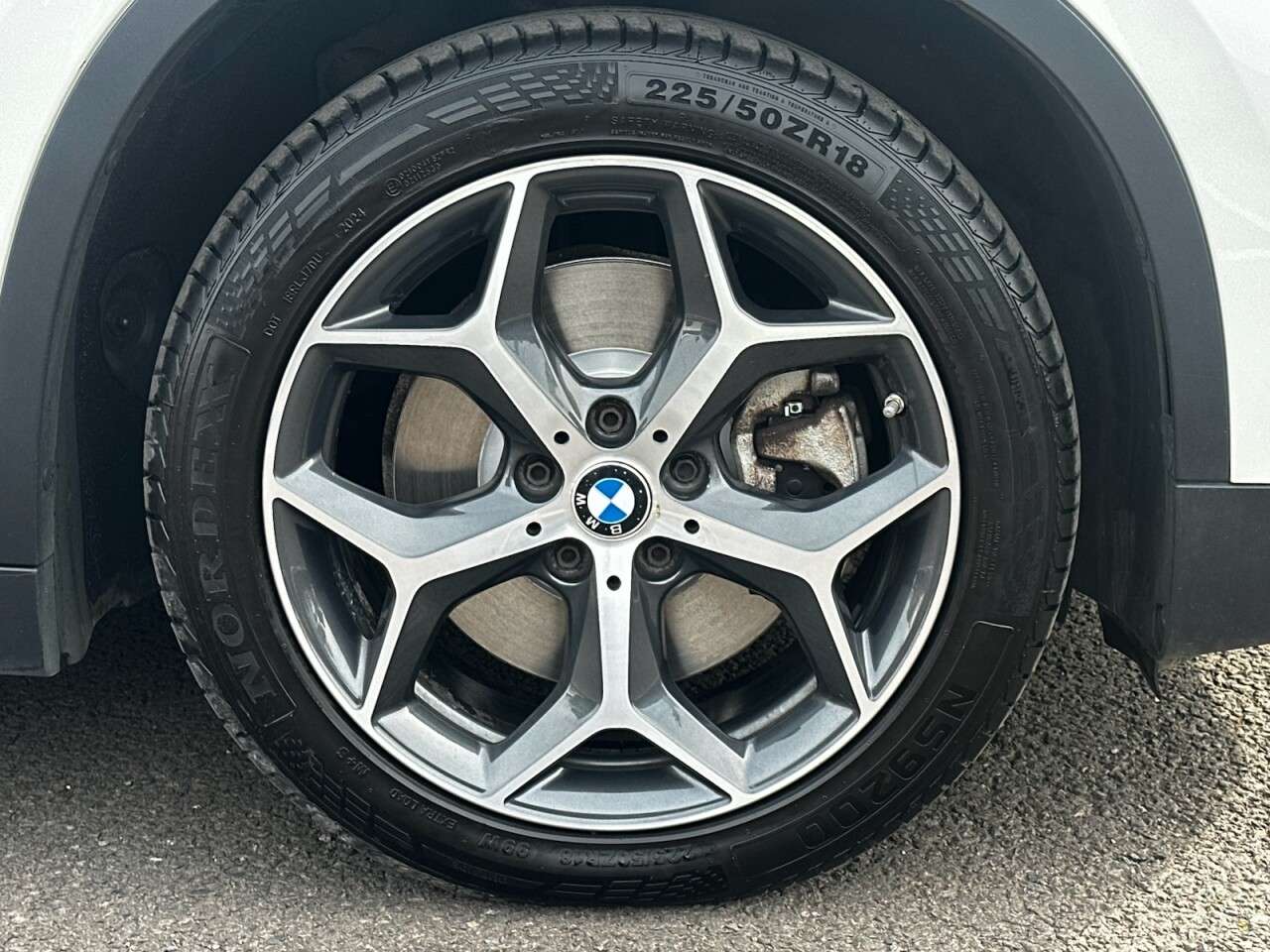 A 2017 BMW X1 2.0 25d xLine SUV 5dr Diesel Auto xDrive Euro 6 (s/s) (231 ps) LEATHER INTE A 2017 BMW X1 2.0 25d xLine SUV 5dr Diesel Auto xDrive Euro 6 (s/s) (231 ps) LEATHER INTE