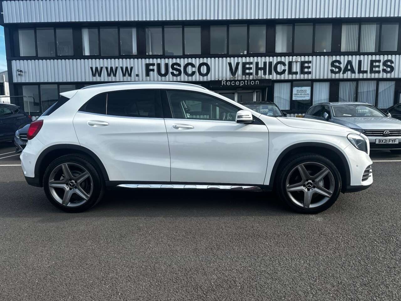 A 2018 MERCEDES-BENZ 180 1.6 GLA200 AMG Line (Executive) SUV 5dr Petrol 7G-DCT Euro 6 (s/s) (156 ps) A 2018 MERCEDES-BENZ 180 1.6 GLA200 AMG Line (Executive) SUV 5dr Petrol 7G-DCT Euro 6 (s/s) (156 ps)